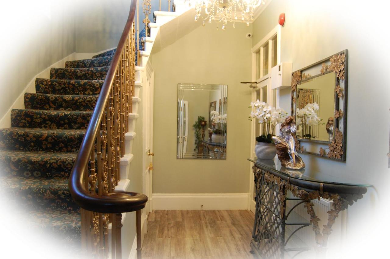 Highlander House Boutique Hotel Ротсей Екстериор снимка