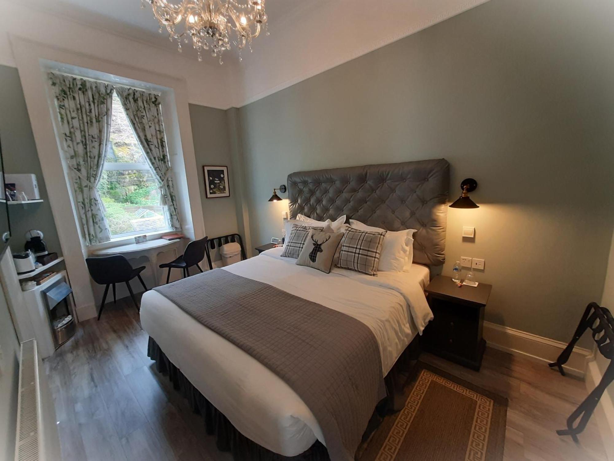Highlander House Boutique Hotel Ротсей Екстериор снимка